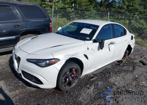 2017 Alfa Romeo Giulia Quadrifoglio Rwd z USA, uszkodzony, nr VIN ZARFAEAVXH7560583